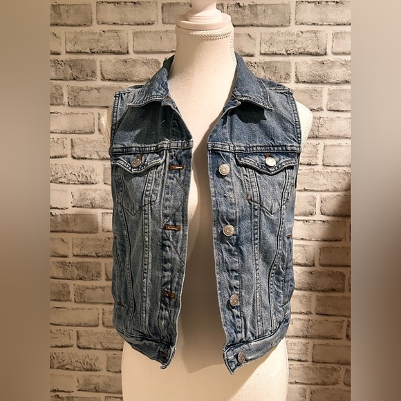 Madewell Kids Denim Jean Vest. Size S Excellent Condition​​​ - Picture 1 of 6